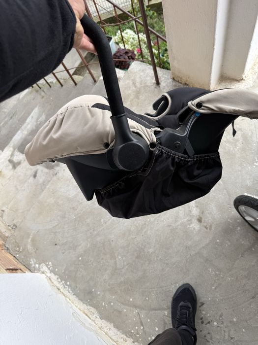 Комплект бебешка количка,столче за кола и кошер