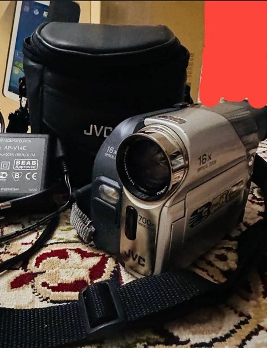 JVC MINIdv video kamera,kamera,камера yaponskiy,ideal,fotoapparat