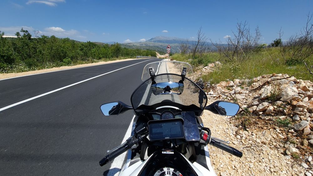 Vand Honda Vfr 1200 f din 2010 accesorizata full.