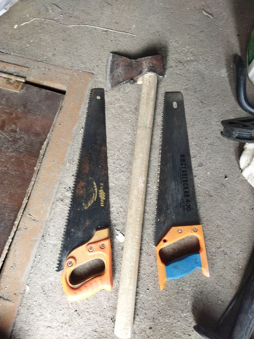 Топор, пила, ремень