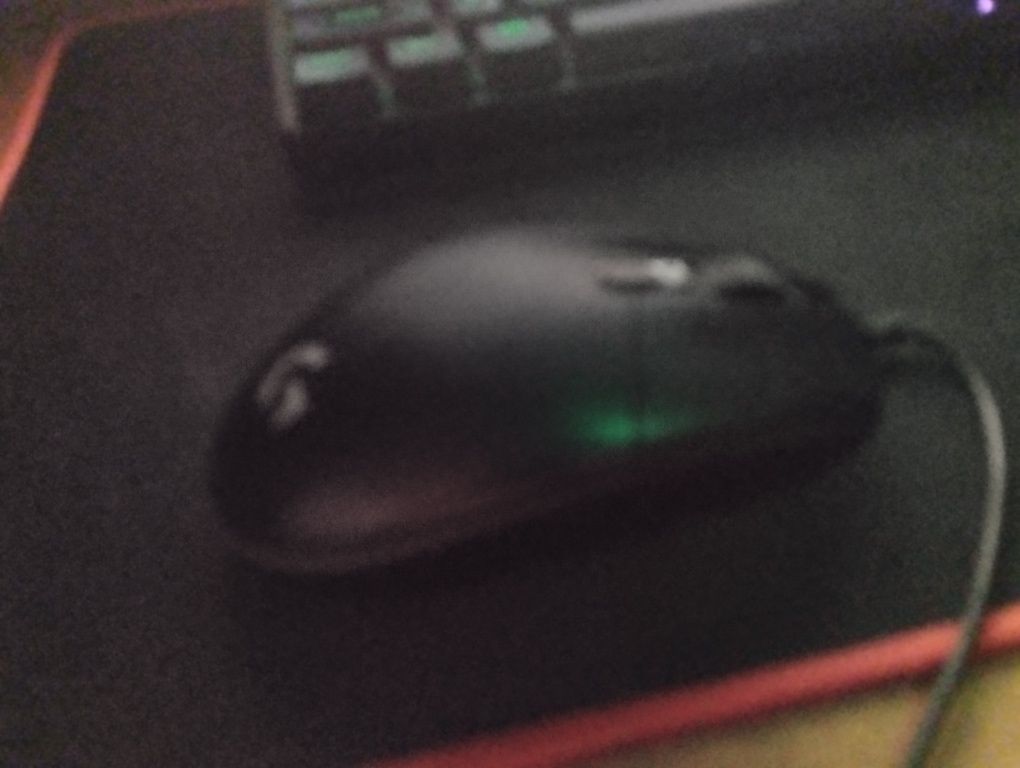 Мышка Logitech g102.