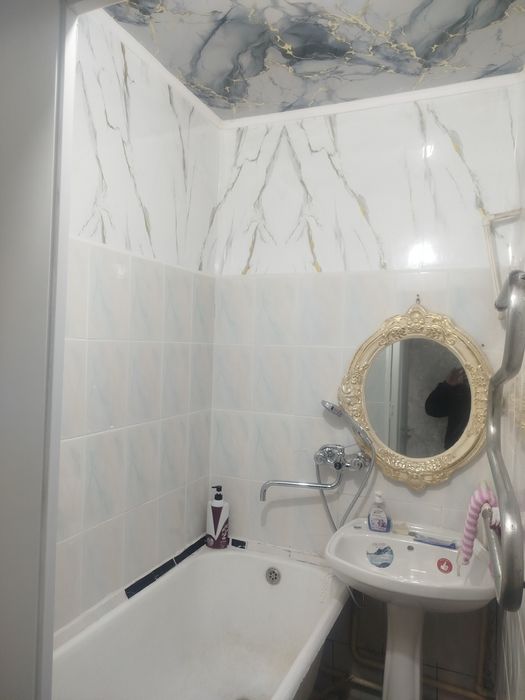 Навои щахар 10 микрорайон 3 хона кв