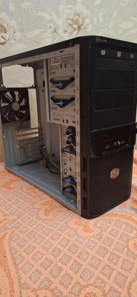 Продам корпус cooler master