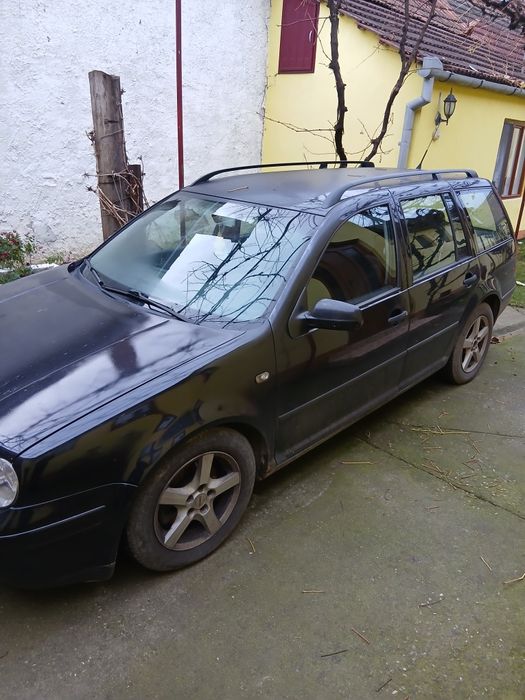 Vând vw golf an de fabricație 2000