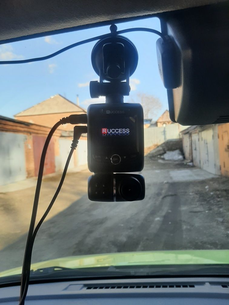 ПродамАвторегистратор 2 камеры + GPS модуль