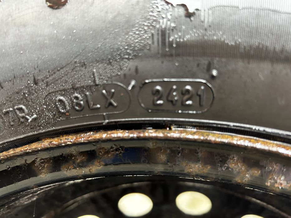 Vand anvelope de iarna Bf goodrich cu jante 205/60/R16 92h DOT 2021
