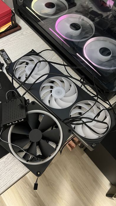 Ventilator PC NZXT F360 Black RGB+ventilator 140mm