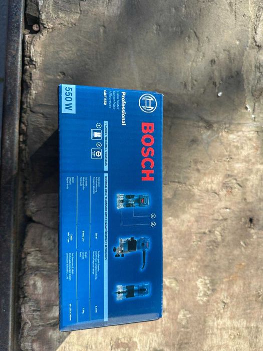 Оберфреза Bosch professional GKF 550