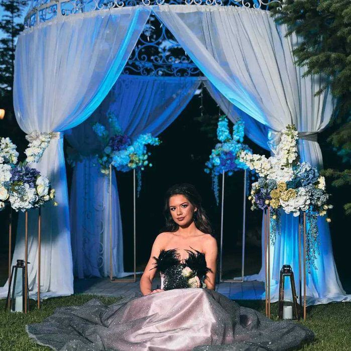 Бална рокля в отлично състояние