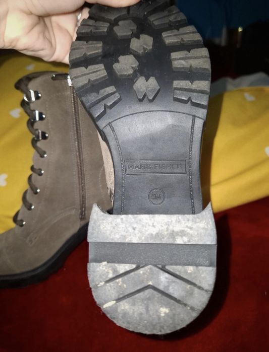 Booturi piele întoarsă