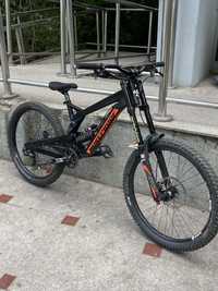 Bicicleta downhill Nukeproof Pulse