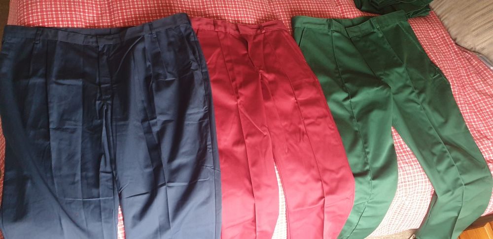 Pantaloni de lucru si salopete