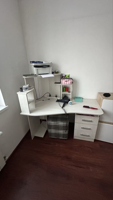 Стол компьютерный