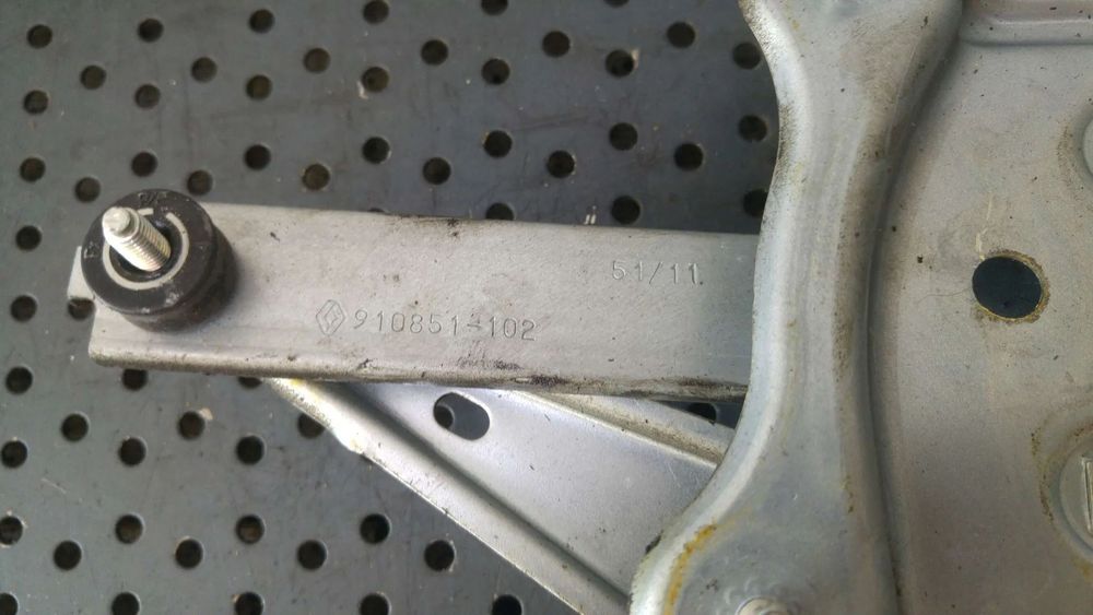 Macara geam dreapta fata renault megane 3 910851102 966021105 807200001r