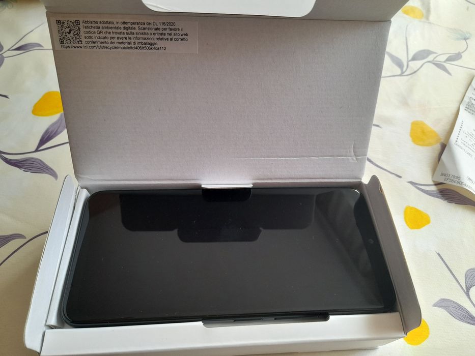 Нов мобилен  TCL гаранция