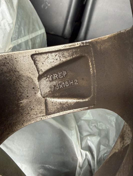 Jante DEZENT R16 5x108 j7 et 40