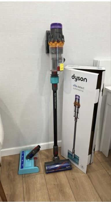 Пылесос Dyson v15s Detect