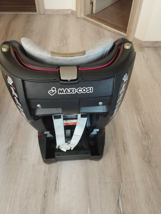 Продавам столче за кола Maxi cosi