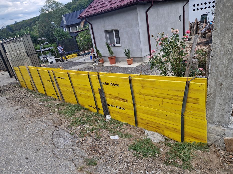 Garduri / Case / Constructii / Trotuare / Alei beton