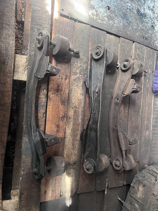 Vand traverse fata Dacia 1300/orice piesa