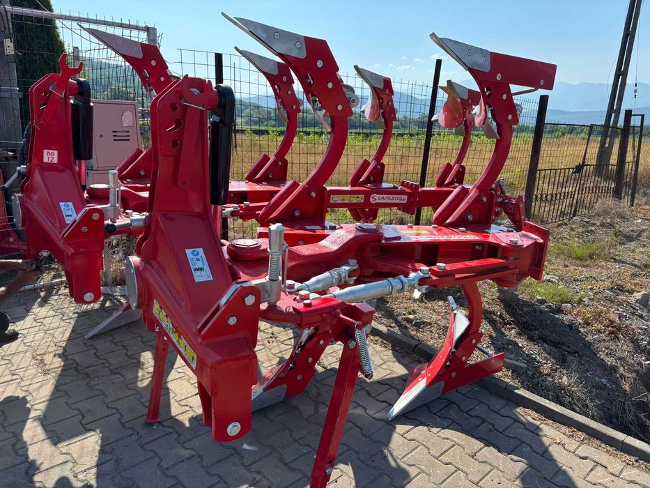 Plug reversibil hidraulic 3+1 brazde sau 2+1 brazde