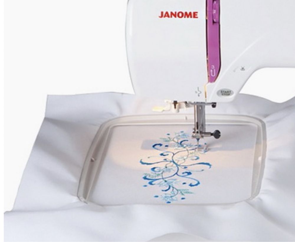 Швейная вышивальная машинка Janome
