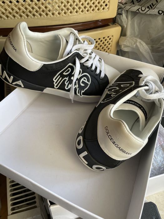 Pantofi sport Dolce &Gabbana piele  purtati marimea 42-42jumate s