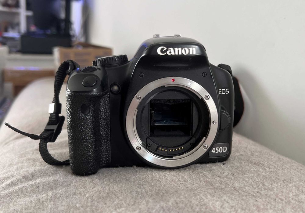 Canon EOS 450D body DSLR, fără baterie, neprobat, stare bună