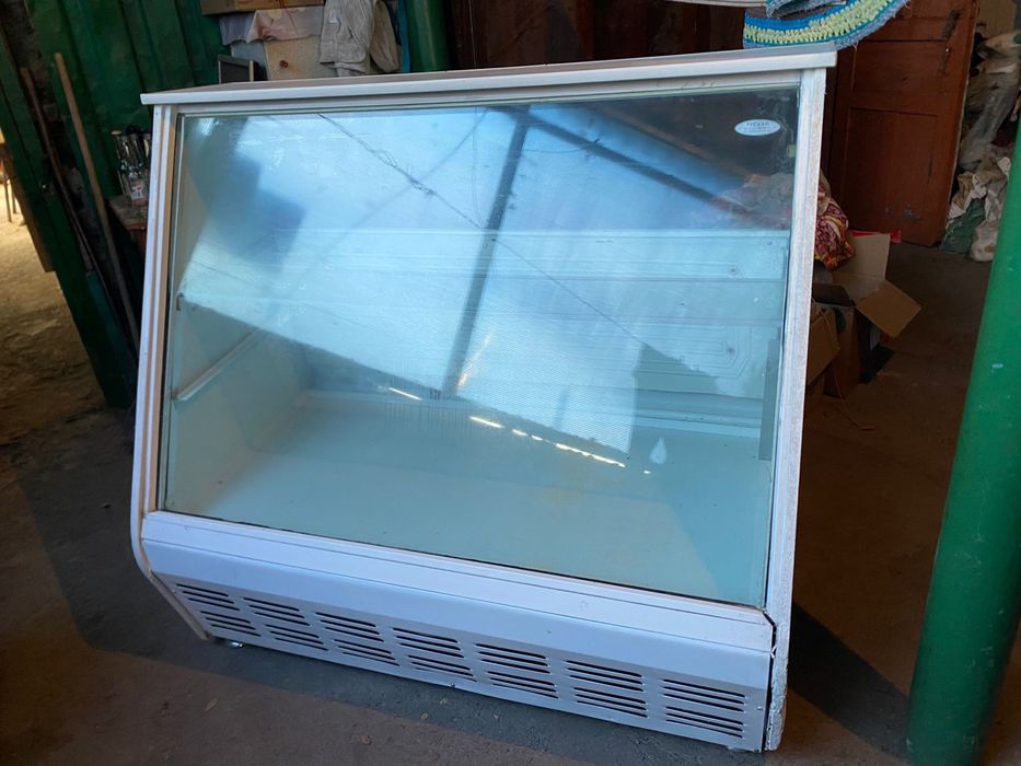 Ветринный холодильник