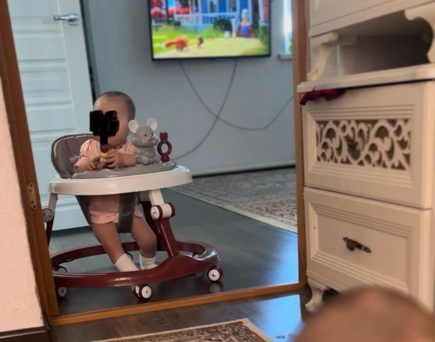 Продам ходунок в хорошем сос……………………………