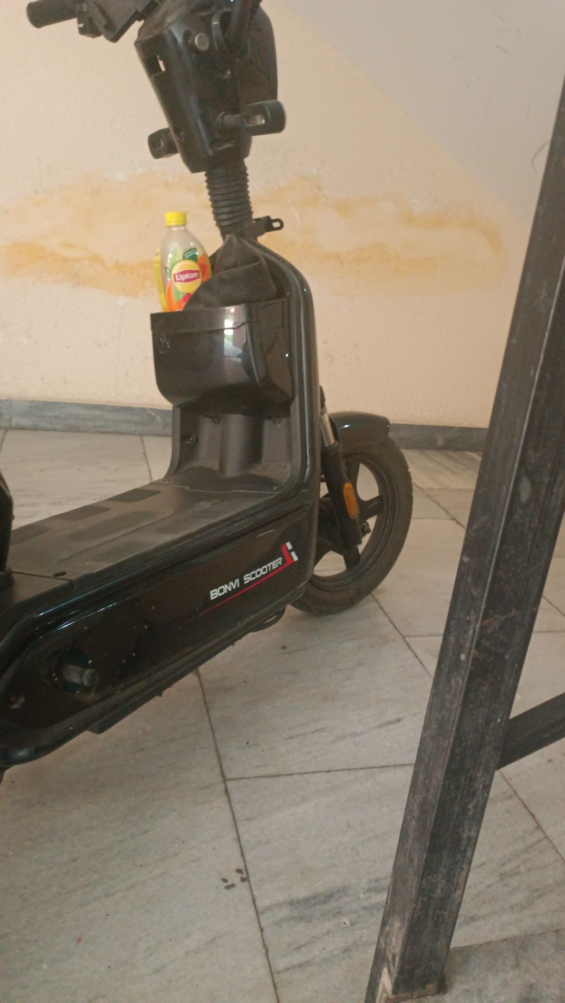 Skuter  sotiladi 200$