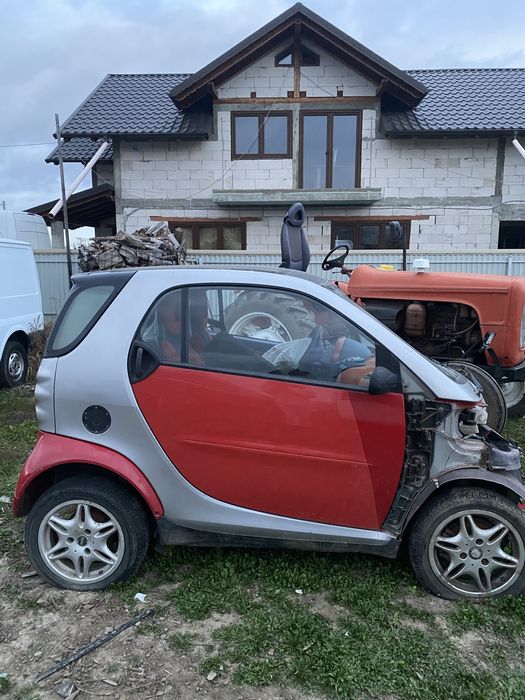 Smart doua locuri avariat si set de cauciucuri R13 opel