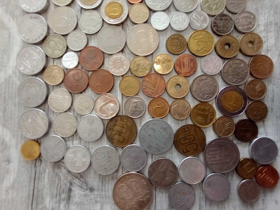 colectie de monezi din toata lumea
