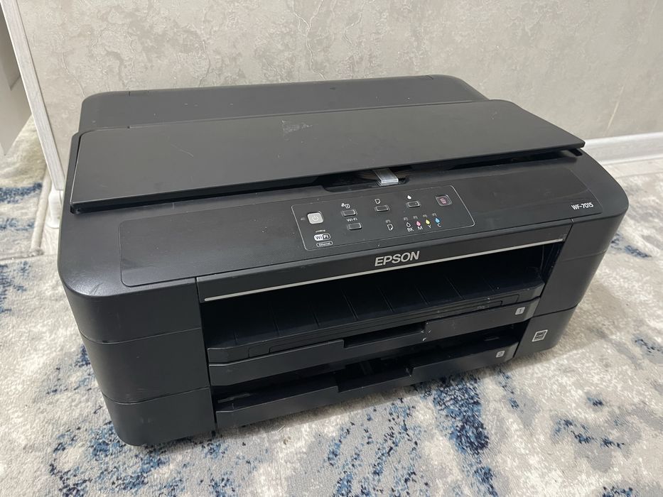 Продам цветной принтер A3/A4 Epson WF7015