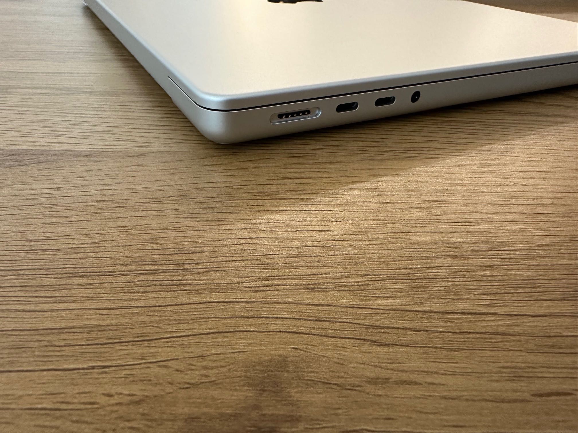 MacBook Pro 14" M3 8-CPU, 10-GPU, 8GB RAM, 512GB SSD,ГАРАНЦИЯ