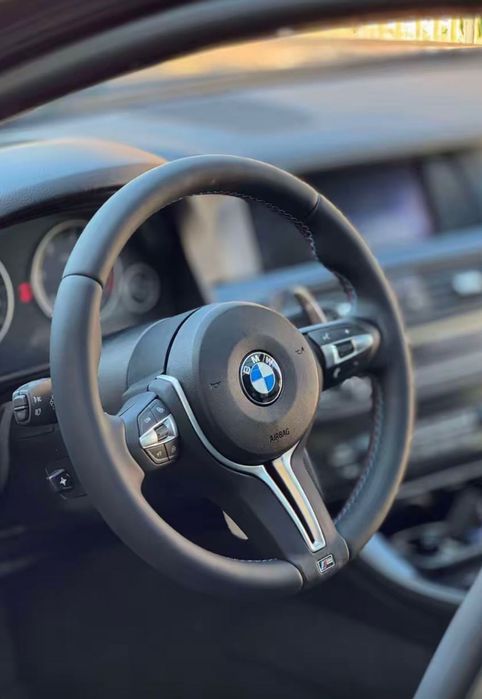 Volan BMW F10 M Packet /F11/F07/F01 NOU