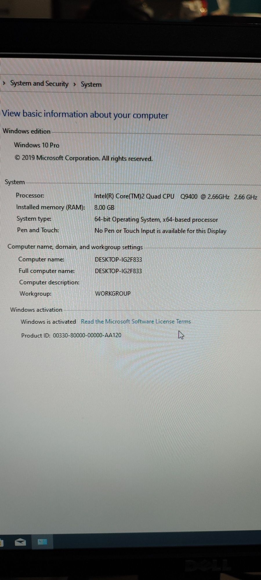 Unitate PC completa plus monitor și placa audio dedicata.