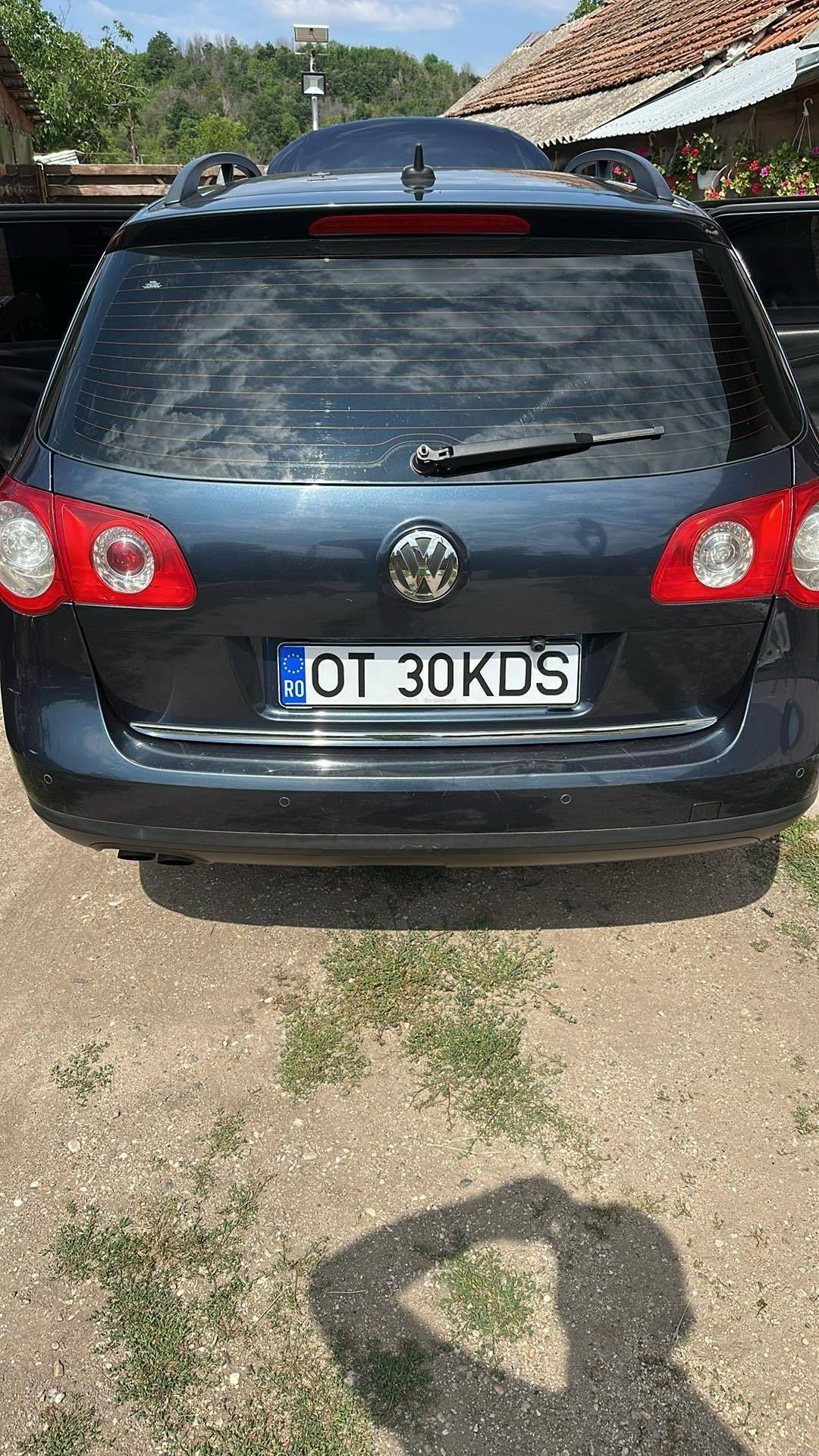 Vând PASSAT b6 motor 2.0 - 140cp Euro 4 cutie automată 6+1  DSG