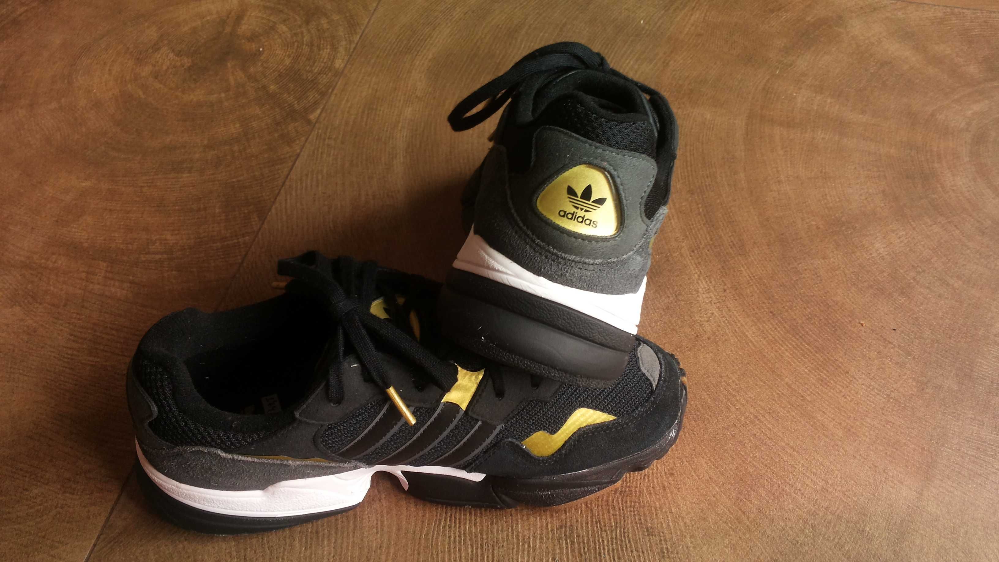 Adidas Yung-96 J Black Gray Gold Размер EUR 38/UK 5 маратонки 174-14-S