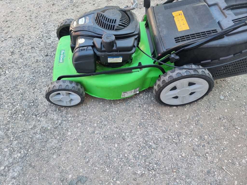 Briggs  Stratton - самоходна бензинова косачка/четиритактова/