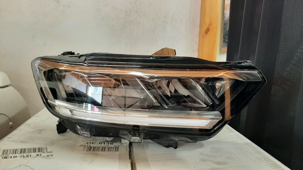 VW T-roc, T Roc Lift Full Led Restyle 2022г - десен фар