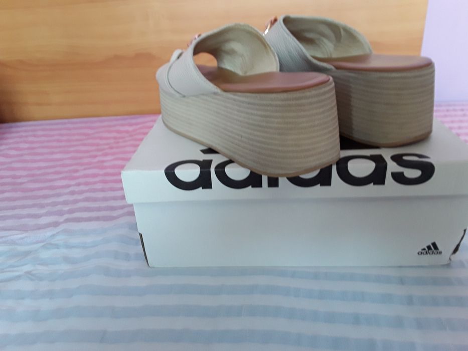 Vând Papucii cu Platforma Piele Naturală Mărimea 37 Italia