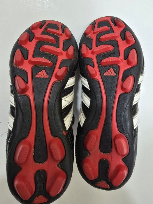 Adidasi ghete fotbal cu crampoane copii de piele Adidas 30