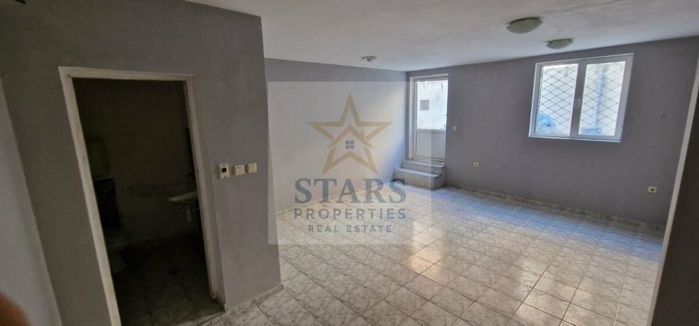 Продава се Офис в Варна, Гръцка махала - 30 кв.м за 1411 €/кв.м - Снимка #4