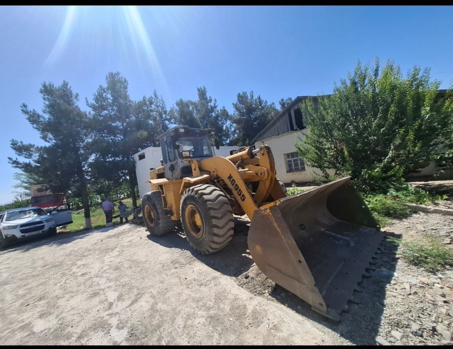 Погрузчик сотилади