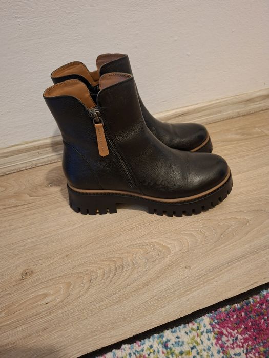 Botine Lasocki negre