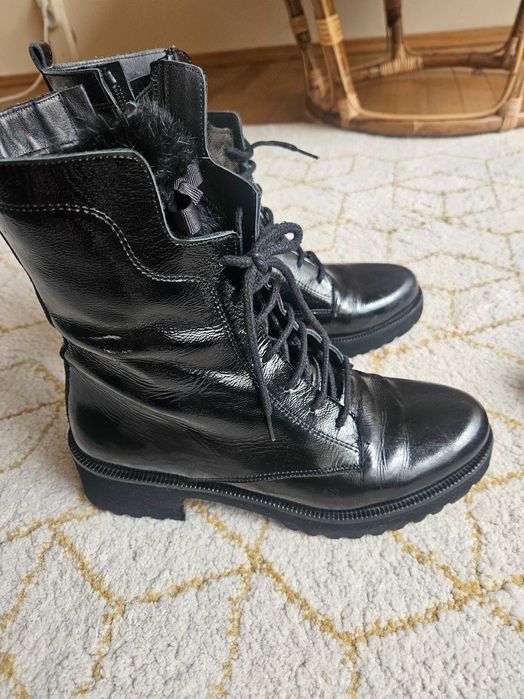 Sara Pen, лачени боти