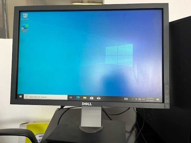 Calculator Intel (R) Core (TM) i5-335 CPU, 3,10 GHz + Monitor Dell