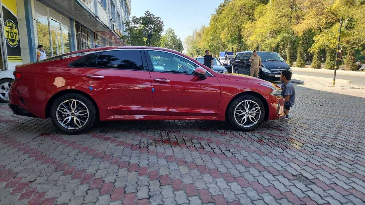 Продам машину Kia K-5 style 2.5 GTI