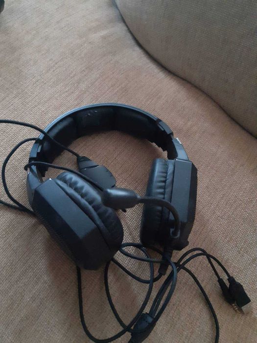 Продавам геймърски слушалки